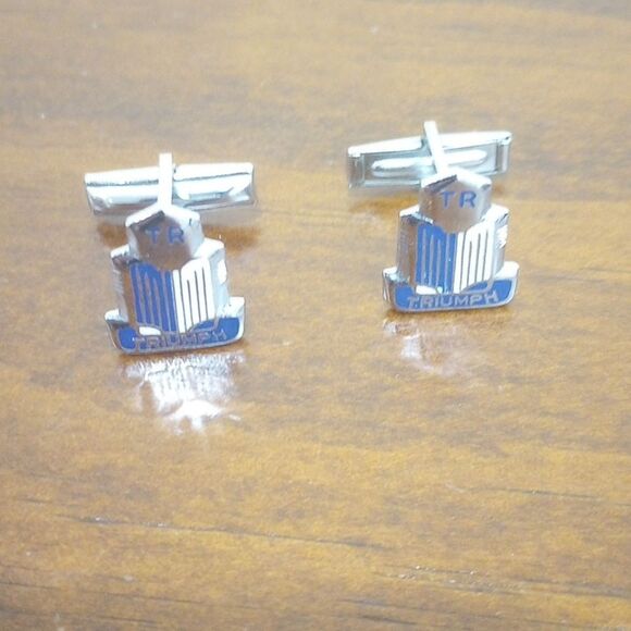 Vintage Triumph TR Logo Sports car Motorcycle Racing Cufflinks - Father's Day - Picture 2 of 3